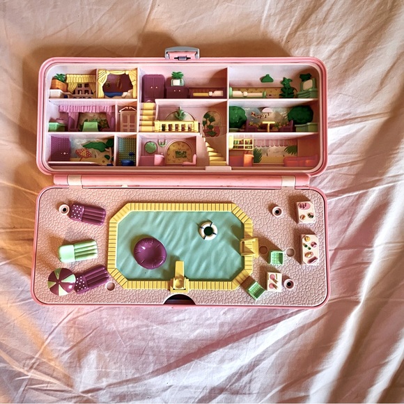 Blue Bird Toys Vintage 989 Polly Pocket Compact Blue Bird Toys